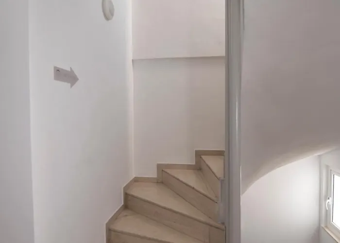 Chrysalis 1 Kos-stad